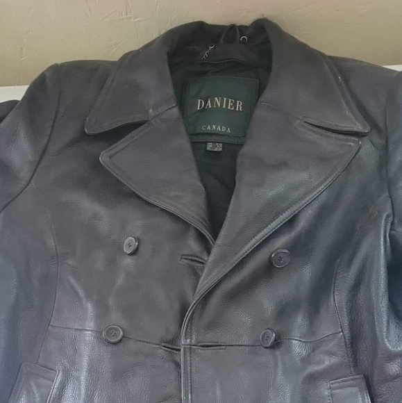 Leather jacket - Picture 1 of 1